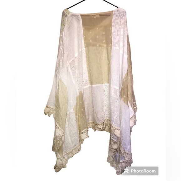 NWT Antica Sartoria Flowy Boho Gorgeous Poncho NOTE: There is a Flaw! - Picture 2 of 11